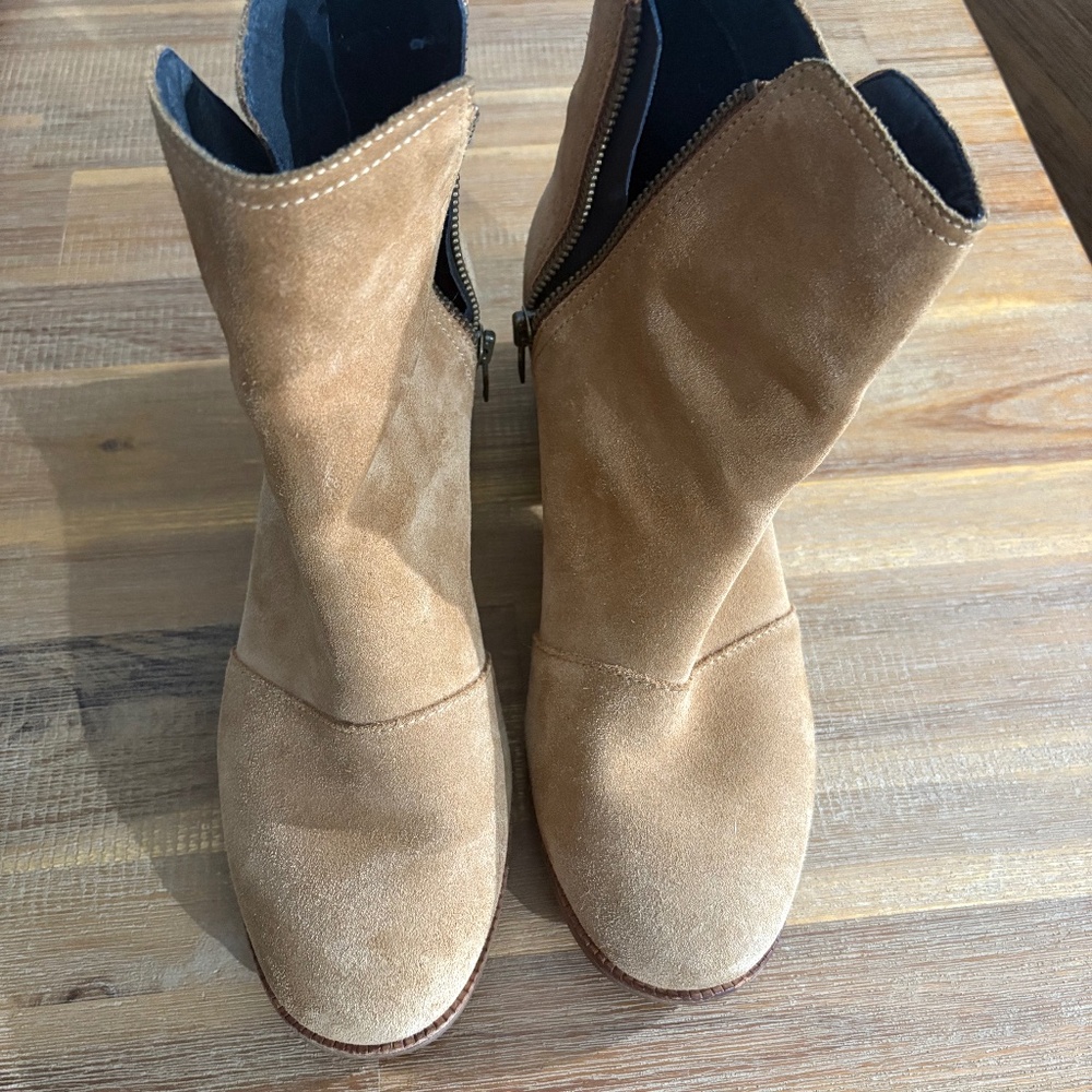 Sorel Cate Booties - Picture 2 of 8